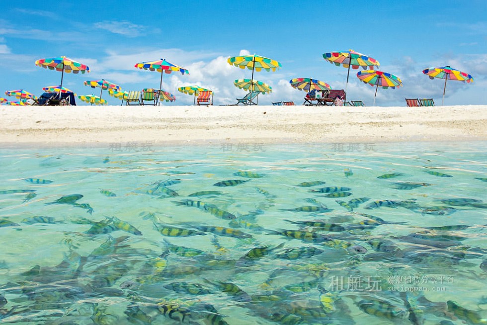 普吉游艇俱樂部(Boat Lagoon Marina)→閣朗艾島→蛋島→納卡島→普吉游艇俱樂部 普吉游艇俱樂部(Boat Lagoon Marina)→閣朗艾島→蛋島→納卡島→普吉游艇俱樂部