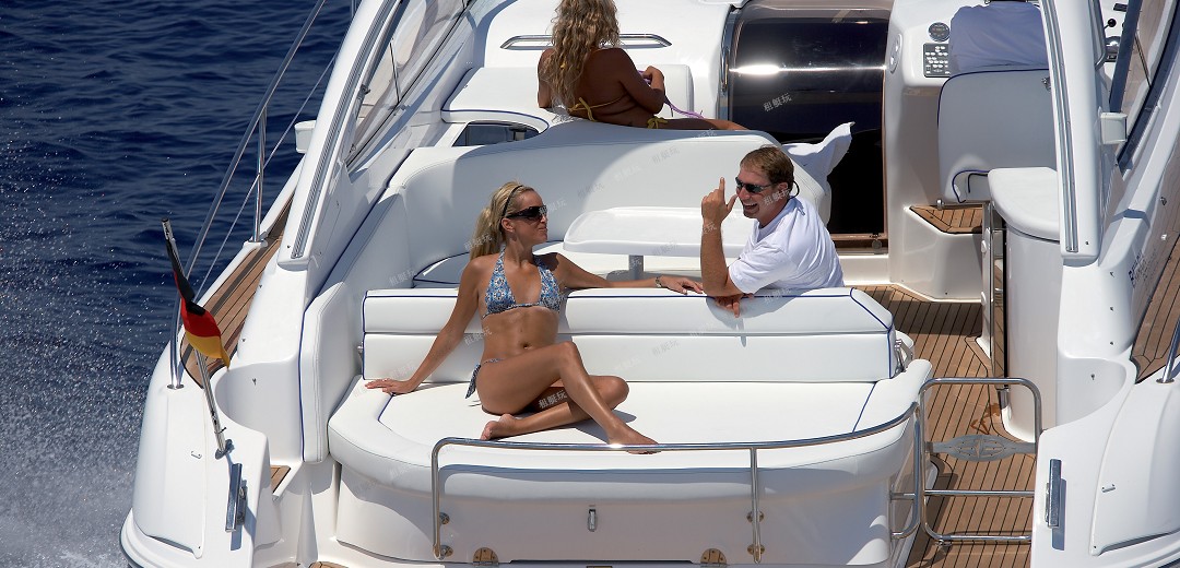 德國巴伐利亞 42尺運動游艇 德國巴伐利亞 42尺運動游艇