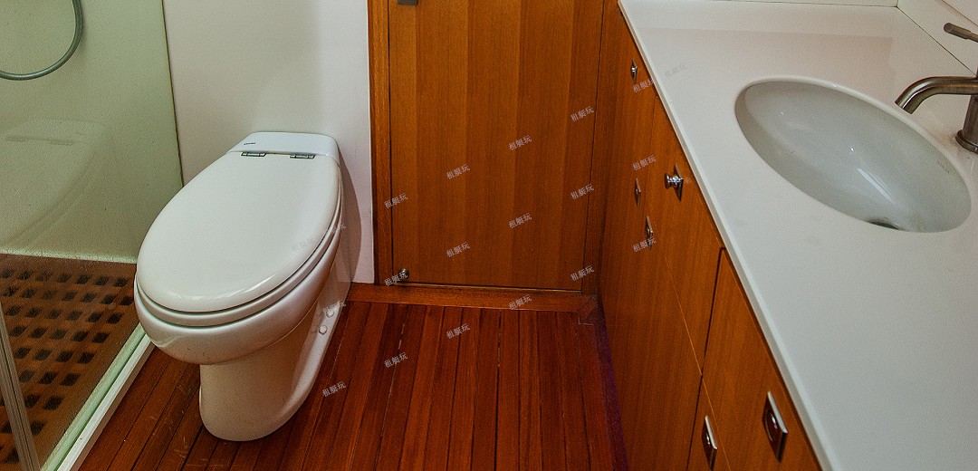 臺(tái)灣AVA 49豪華游艇 12 臺(tái)灣AVA 49豪華游艇 12