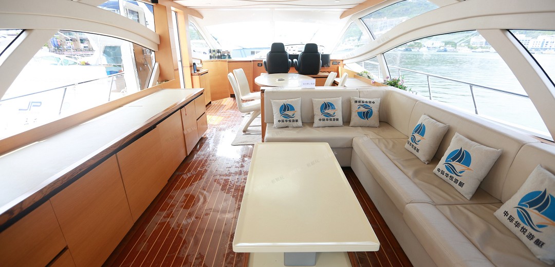 70英尺飛橋游艇 70英尺飛橋游艇